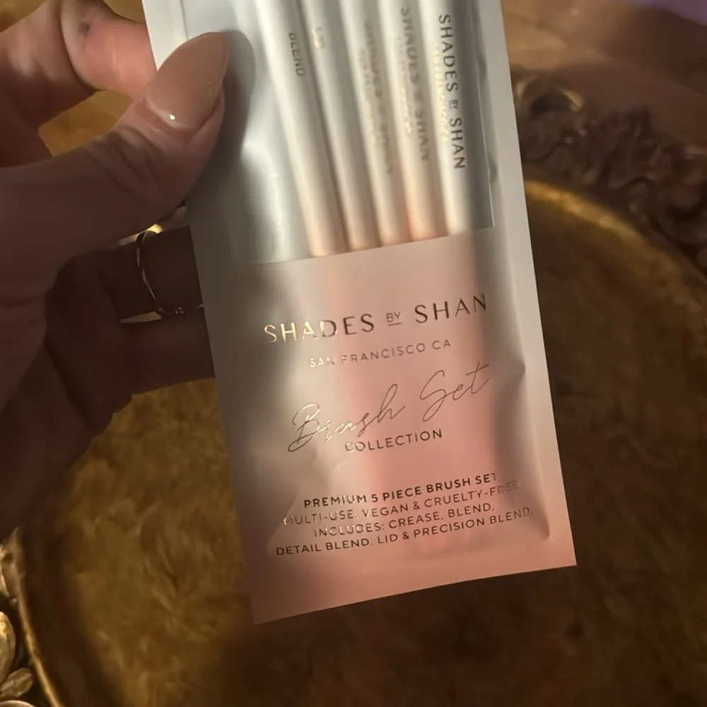 *NWT* Shades By Shan Bridal Brush Set